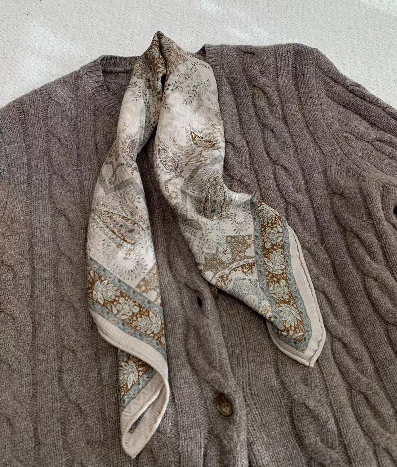 وشاح حريري صوفي للرقبة للنساء  - مراجعة Wool Scarf Men وسعره